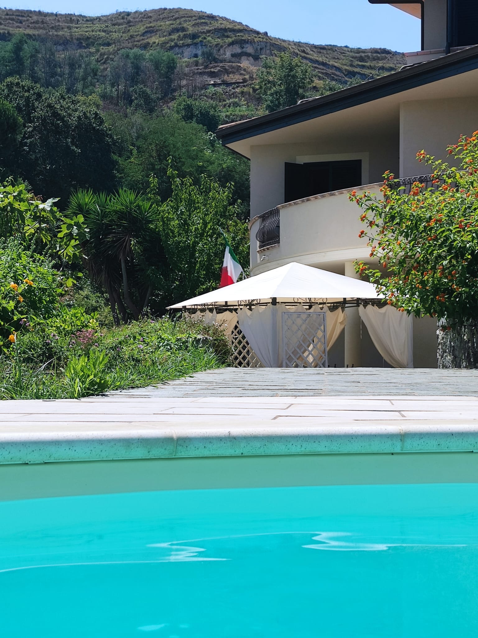 korello bb swimming pool 1